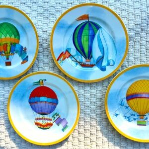 Four Williams-Sonoma Montgobfiere Hot Air Balloons 7 1/2" Salad/Dessert Plates